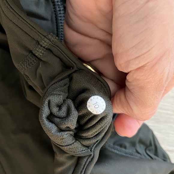 Hunter green Lululemon raw edge skort skirt/ Short tennis - Picture 3 of 3